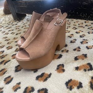 Five worlds suede tan wedges heels size 36 or 6.5